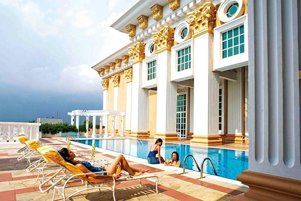 Grand Swiss-Belhotel Melaka - Formerly Lacrista Hotel Melaka Exteriör bild