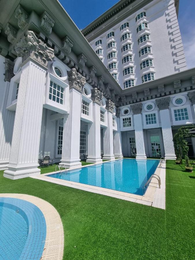 Grand Swiss-Belhotel Melaka Exteriör bild